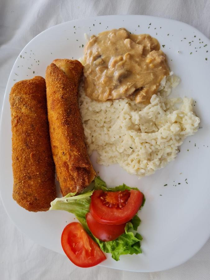 Restoran I Sobe Savic Panzió Krnjak Kültér fotó