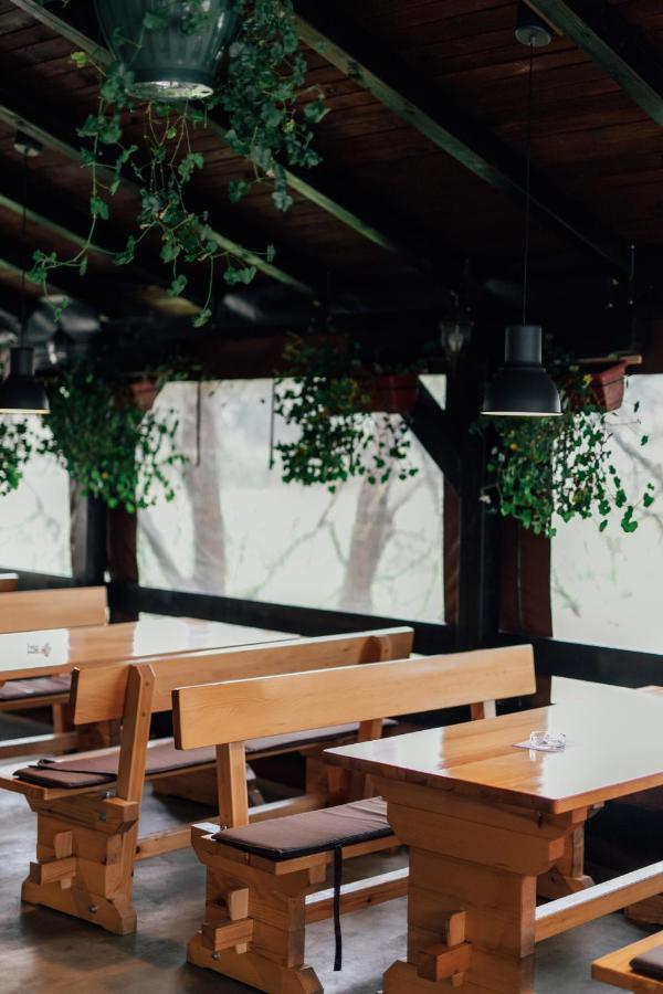 Restoran I Sobe Savic Panzió Krnjak Kültér fotó
